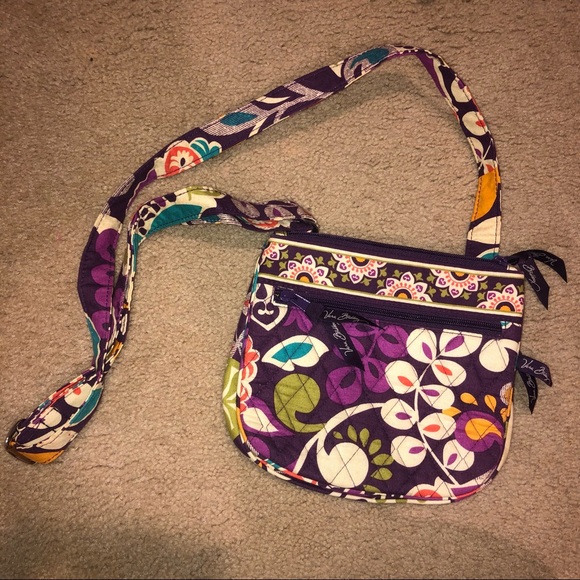 Vera Bradley Handbags - Vera Bradley Crossbody Purse